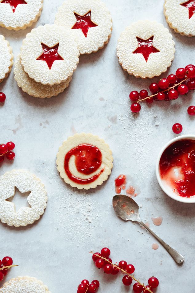 Galletas Linzer con mermelada y grosellas